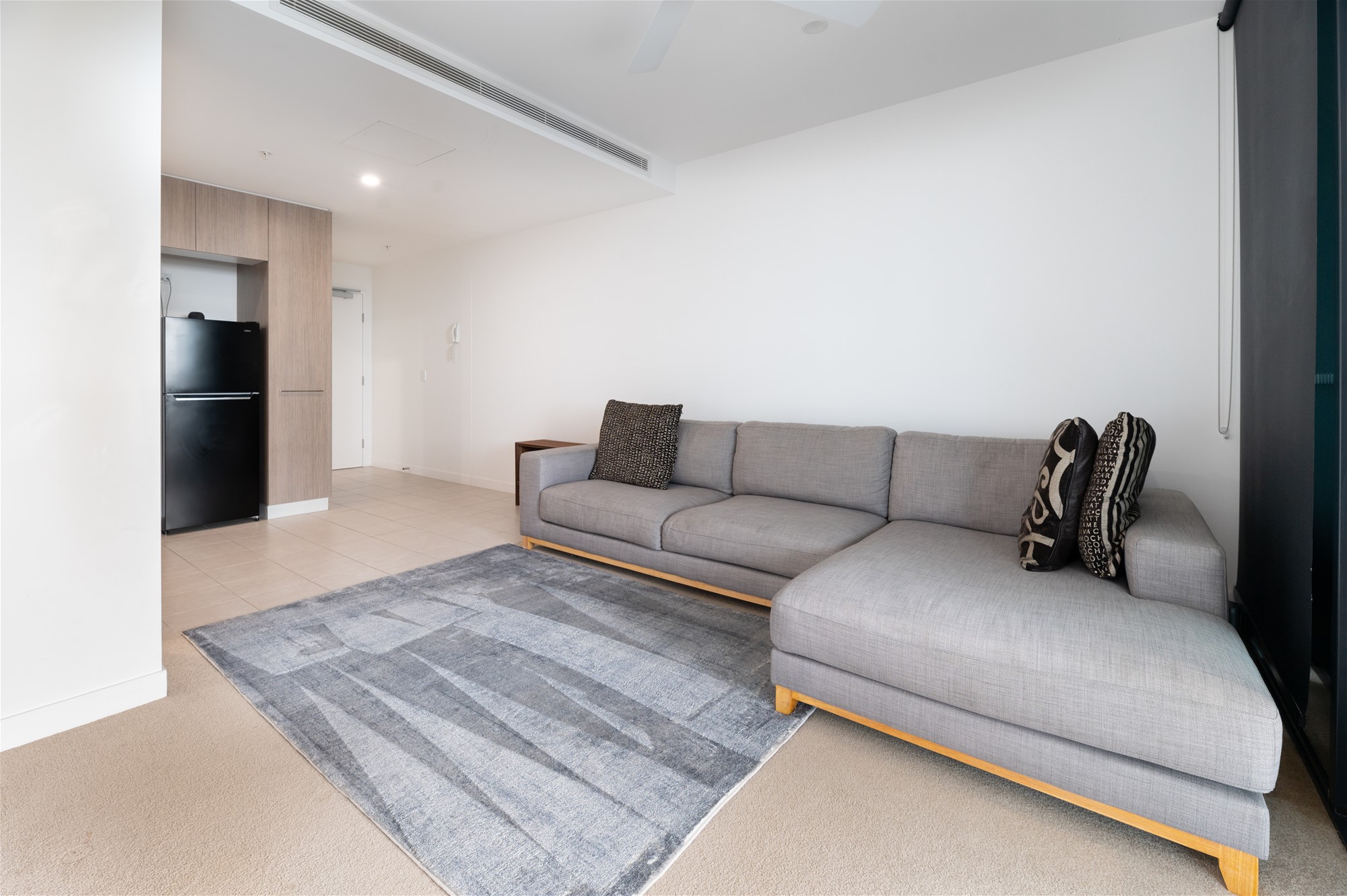 Riverside Elegant Living: Portside 2-Bed/2 9