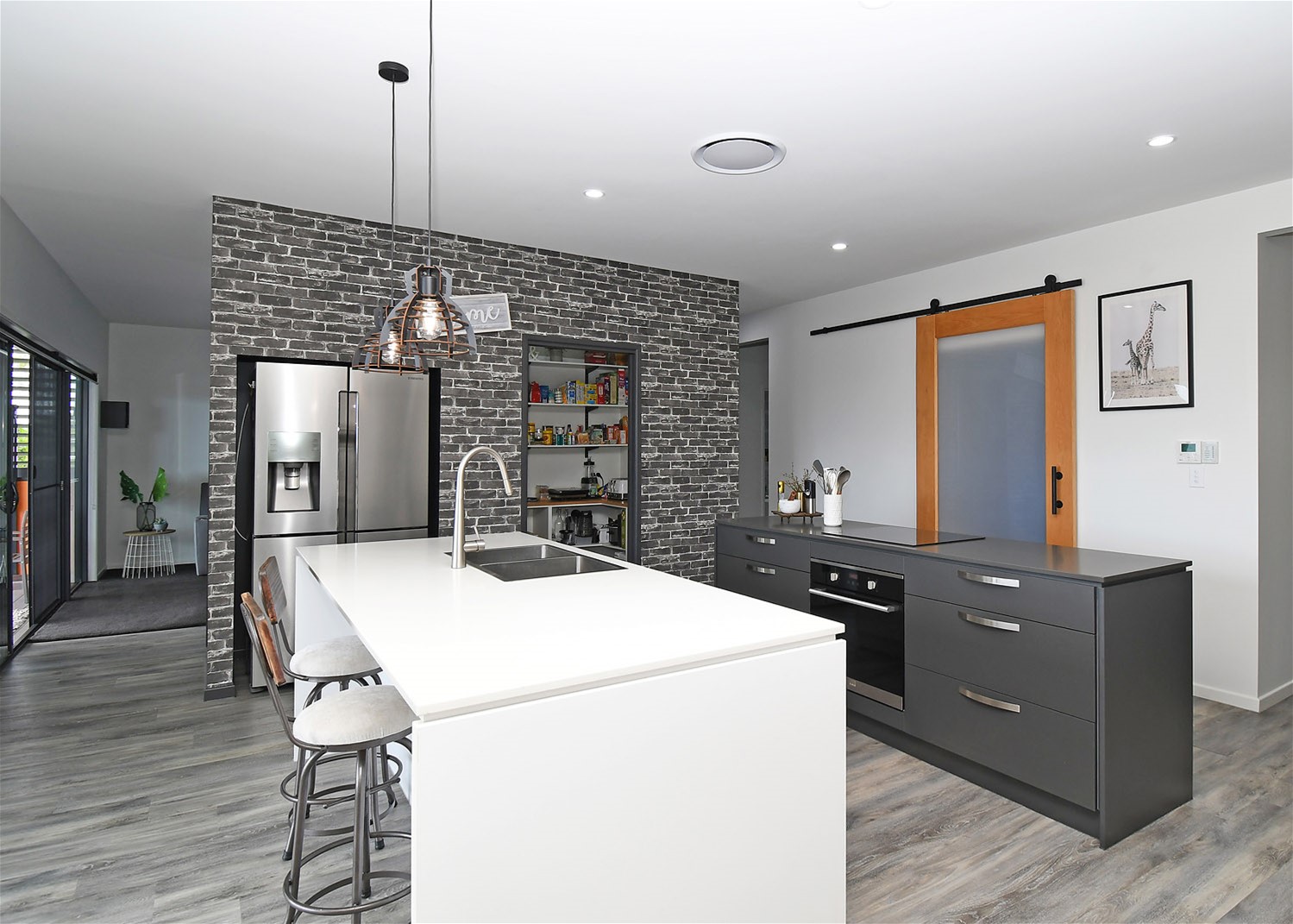 Stunning 3 bedroom home with 6