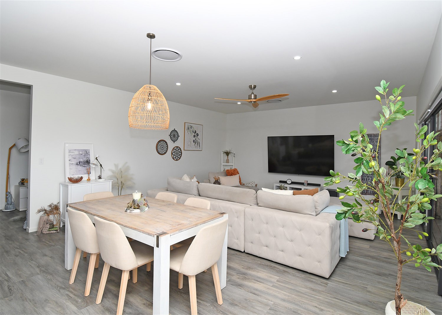 Stunning 3 bedroom home with 9