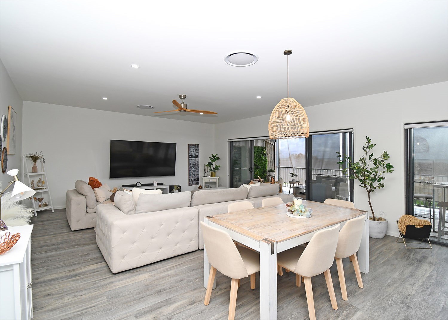 Stunning 3 bedroom home with 7