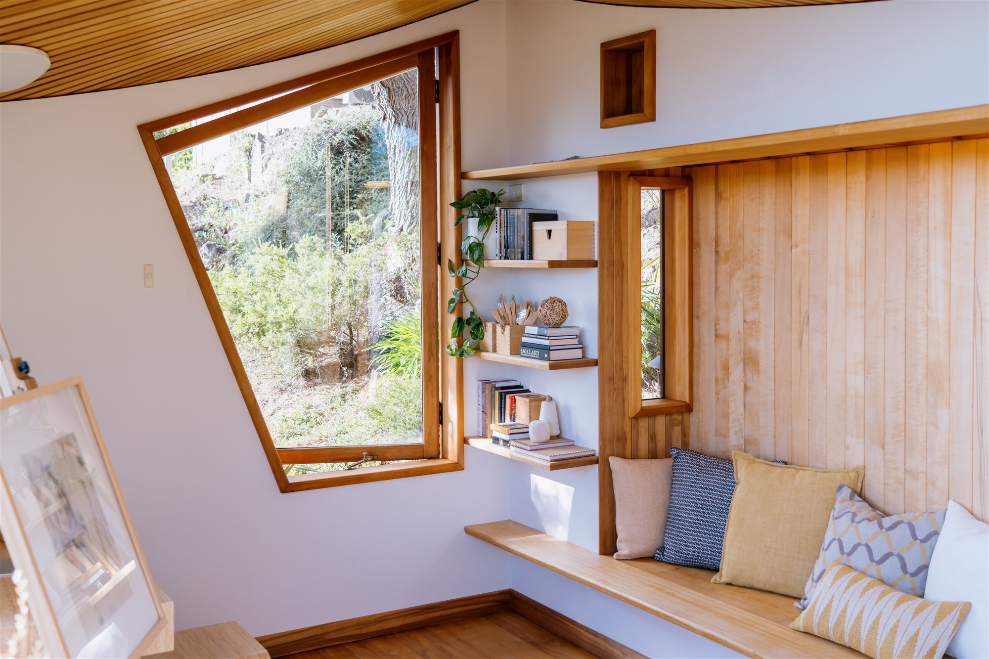 SUBURBAN ZEN – DISTINCTIVE ARCHITECTURE 31