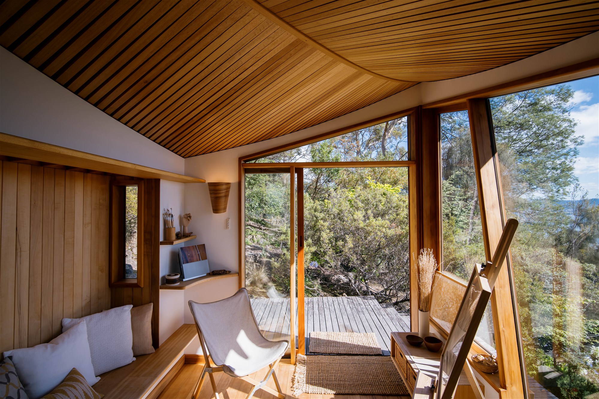 SUBURBAN ZEN – DISTINCTIVE ARCHITECTURE 29