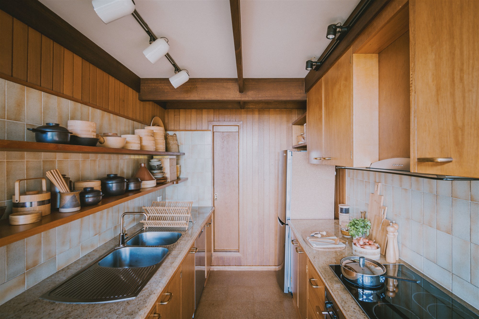 SUBURBAN ZEN – DISTINCTIVE ARCHITECTURE 10