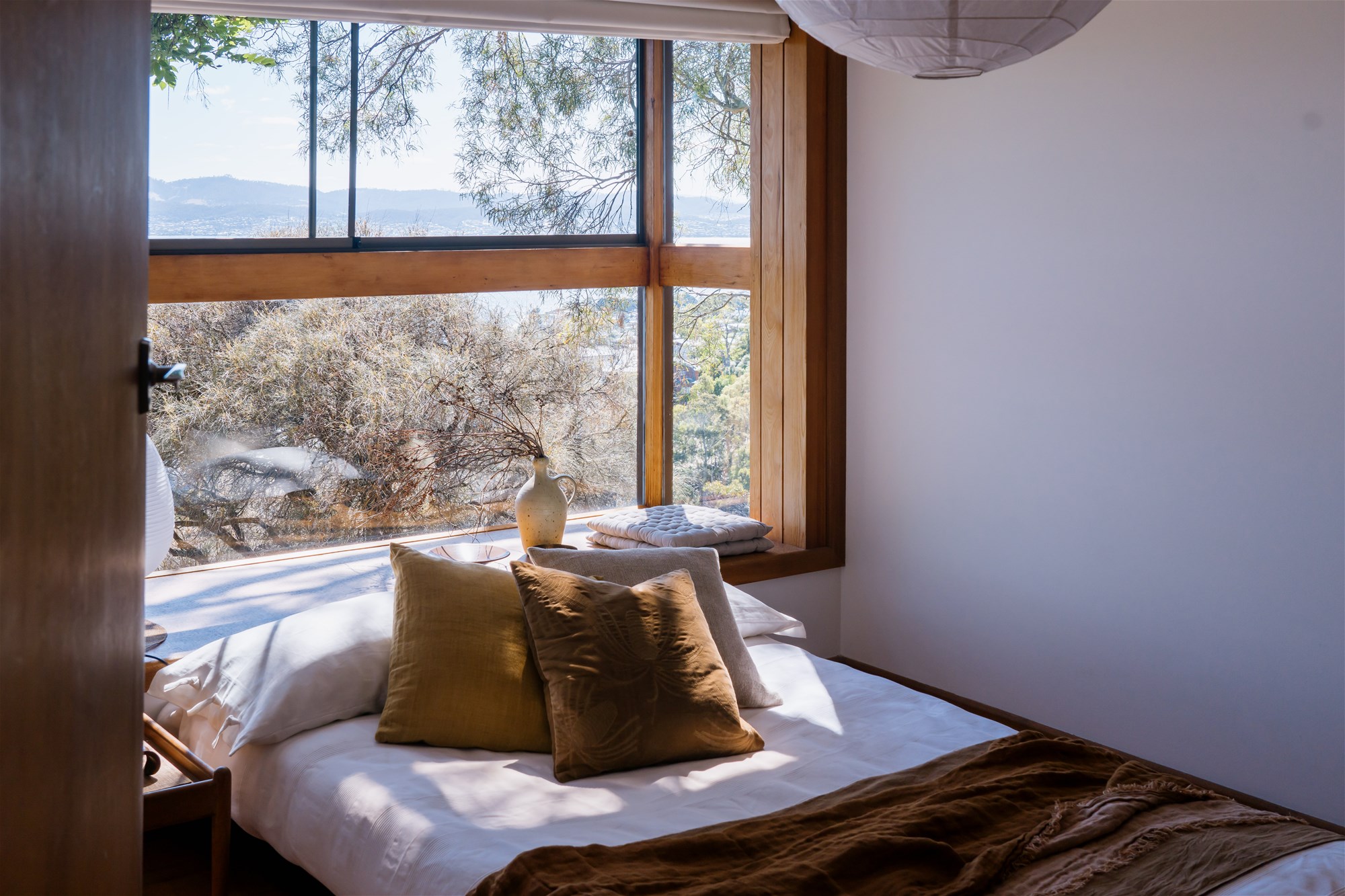 SUBURBAN ZEN – DISTINCTIVE ARCHITECTURE 12
