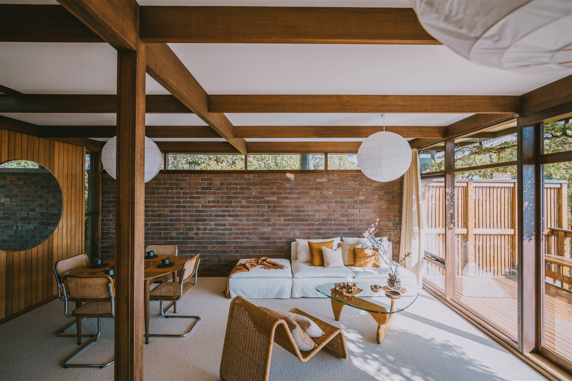 SUBURBAN ZEN – DISTINCTIVE ARCHITECTURE 6