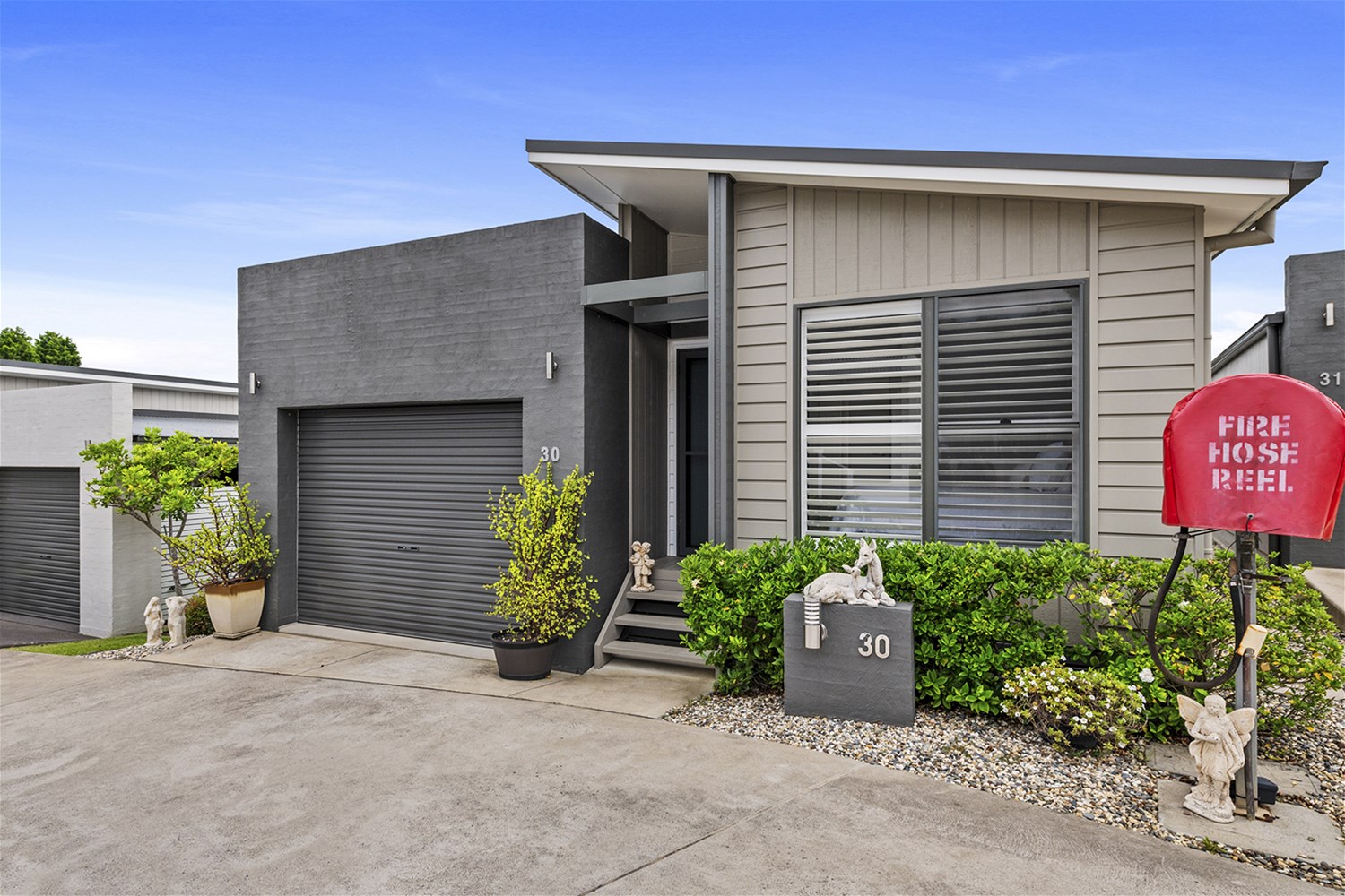 UNDER CONTRACT – DEPOSIT TAKEN – Presented like Brand New – Gated Community – Superb Residence
