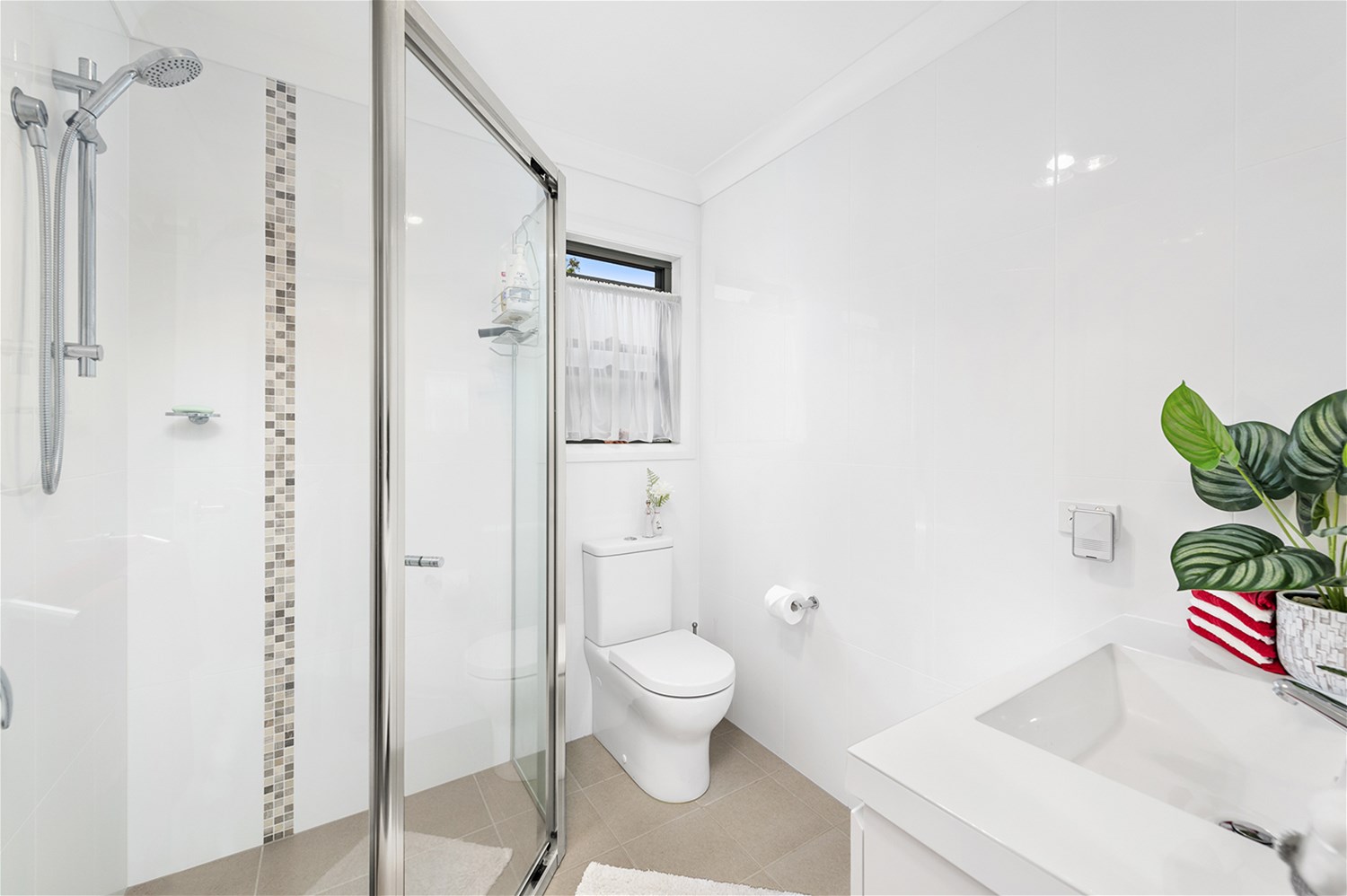 UNDER CONTRACT – DEPOSIT TAKEN 10