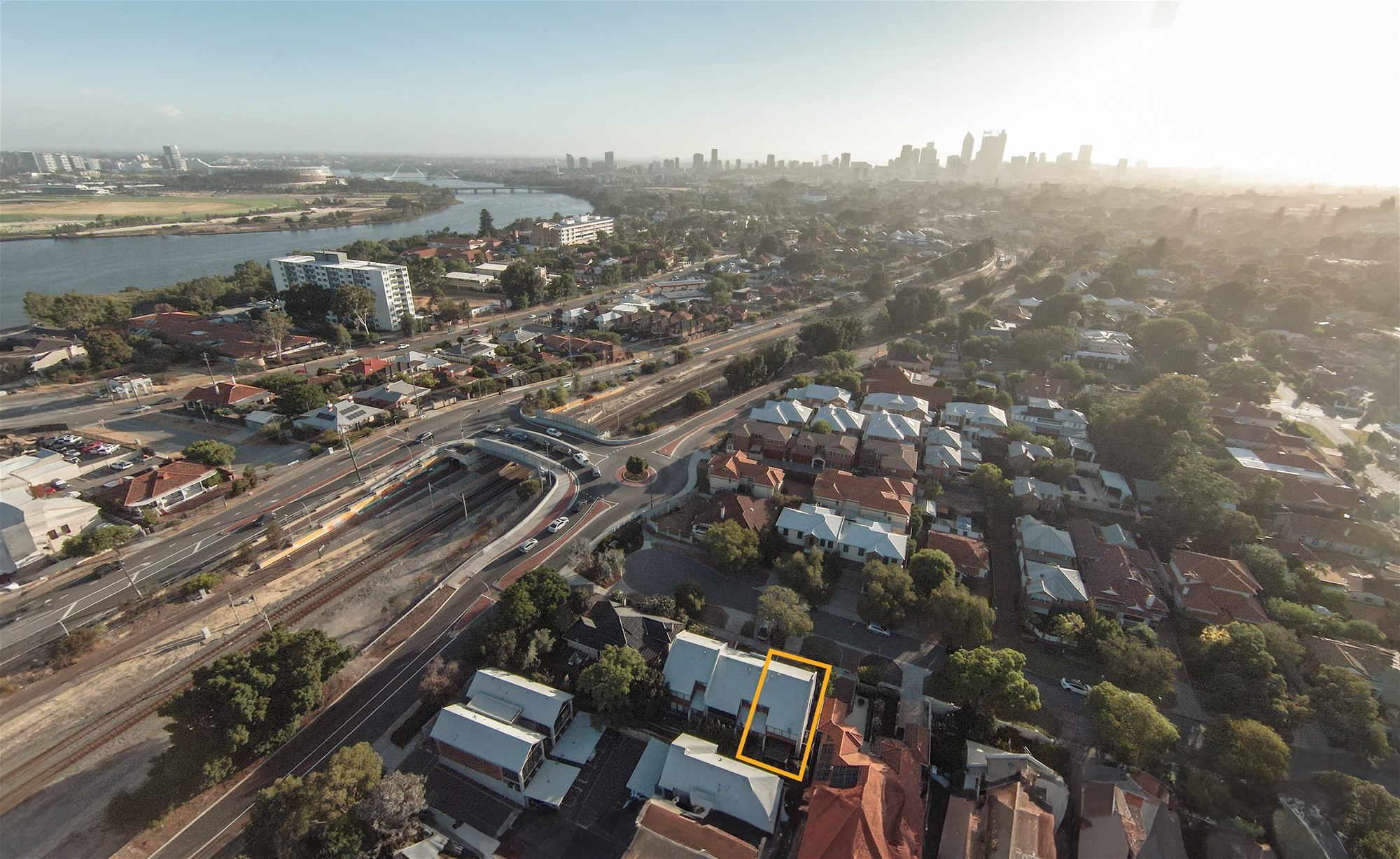 Under offer – DREAMY INNER-CITY 19