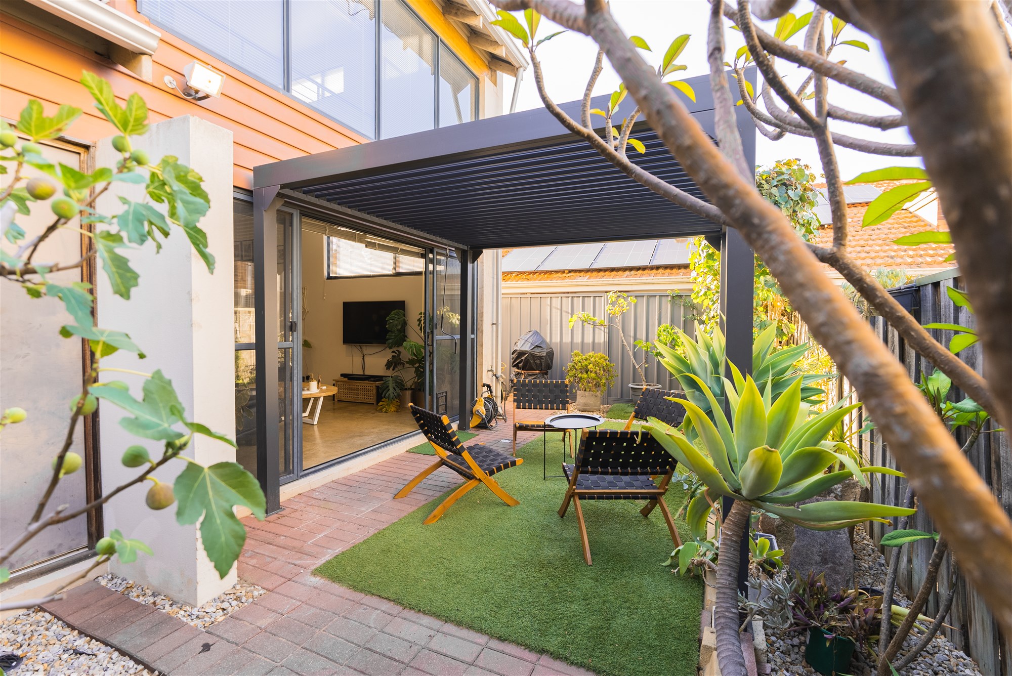 Under offer – DREAMY INNER-CITY 3