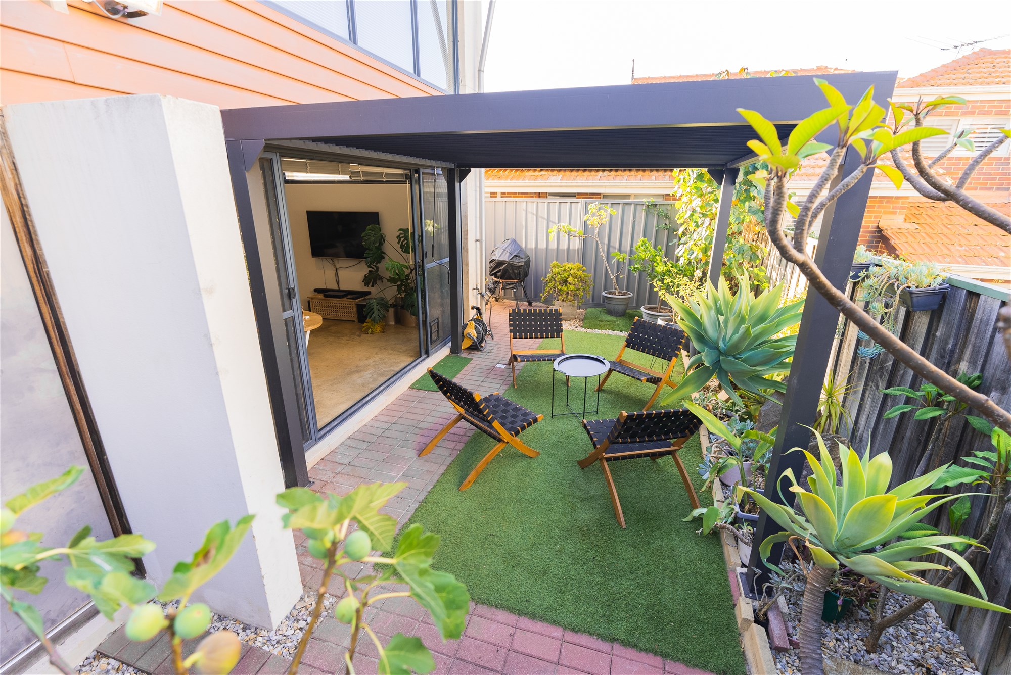 Under offer – DREAMY INNER-CITY 18