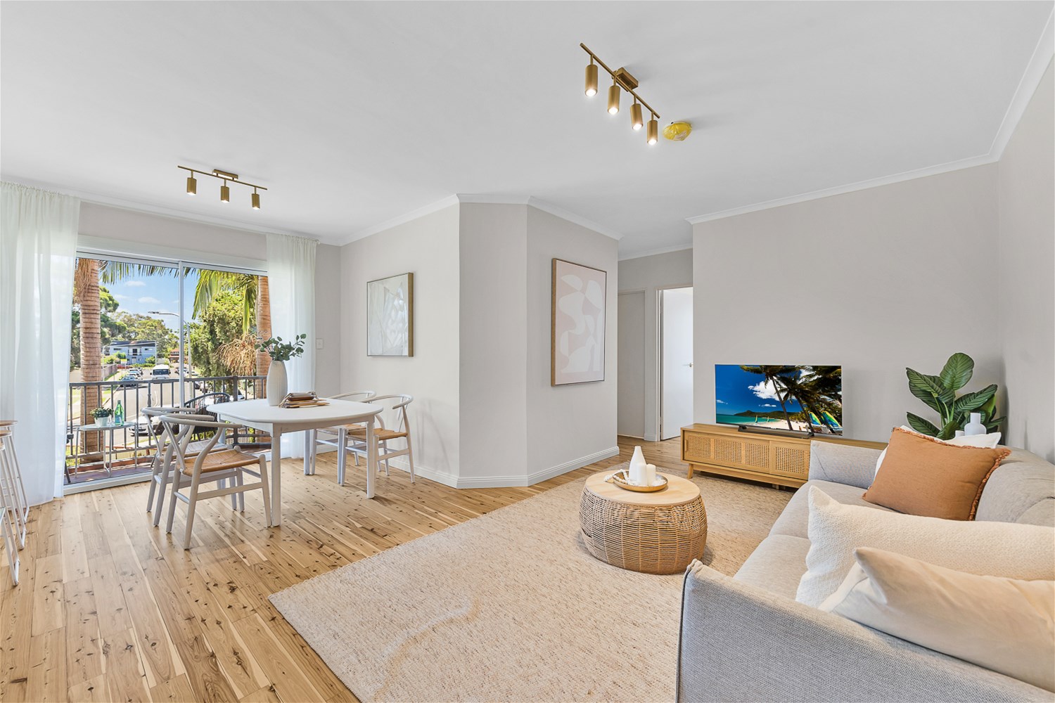 Light & Airy FIRSTFLOOR like 9