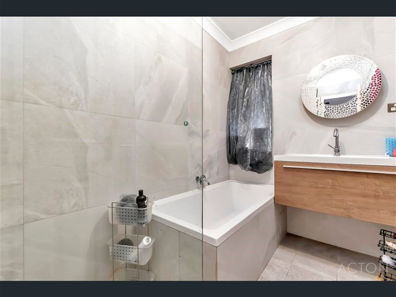 47 Luckhurst Drive 13