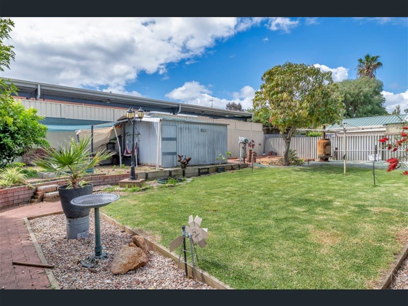 47 Luckhurst Drive 24