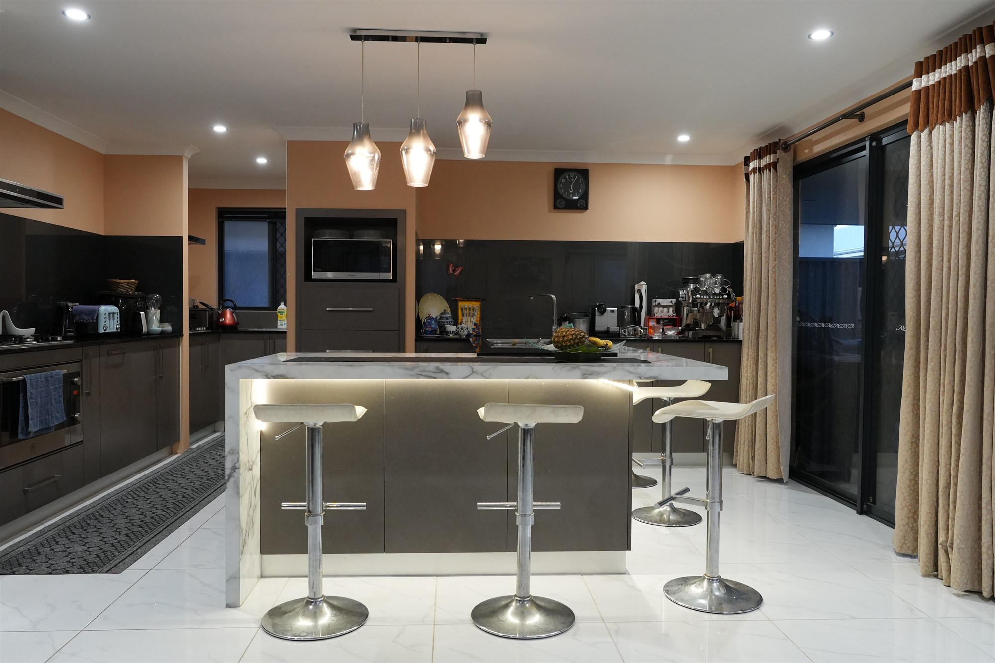Exquisite luxury – Unparalleled entertainment 37