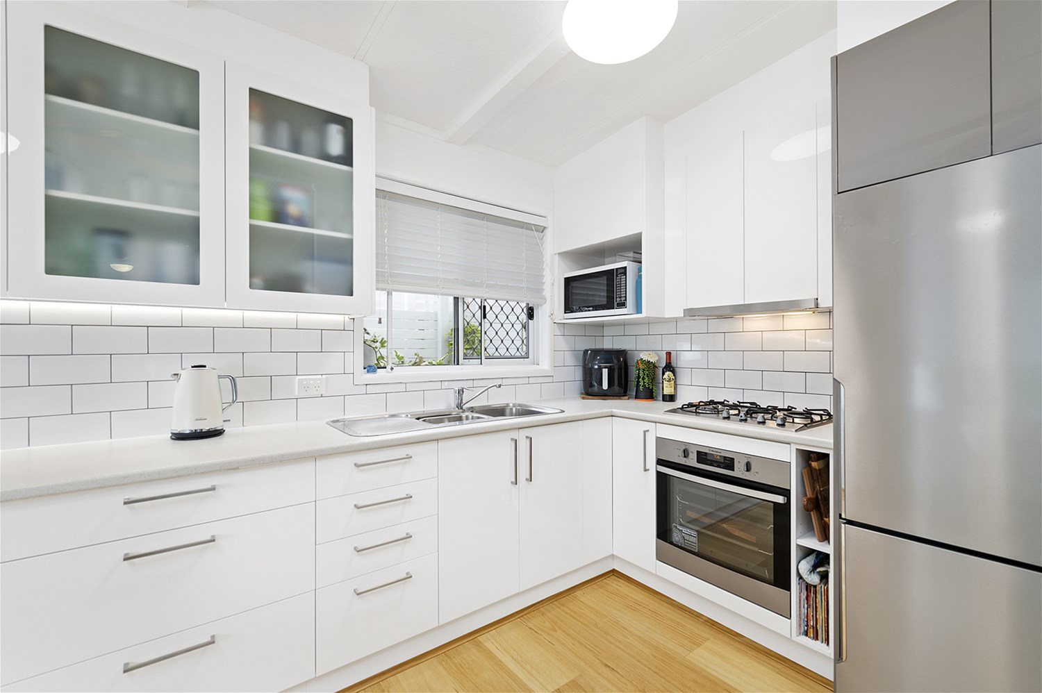 DEPOSIT TAKEN – UNDER CONTRACT 3