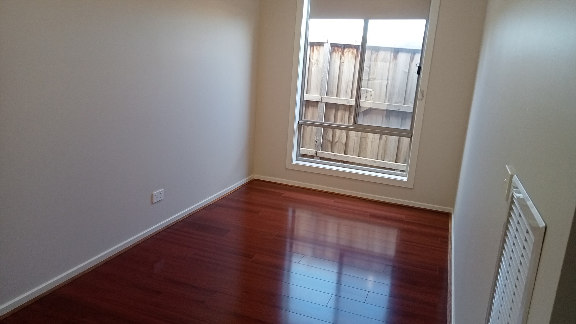 “Charming Family Home in ideal 6