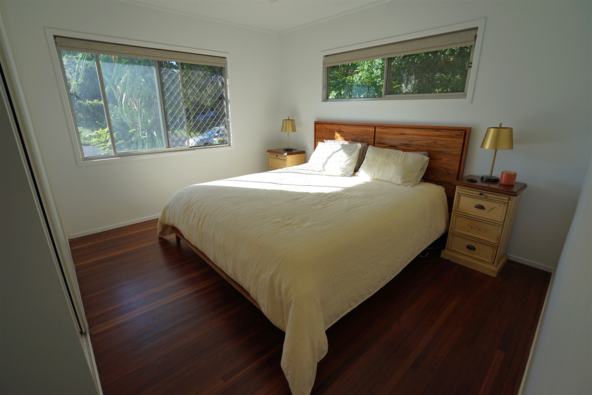 Freshly Renovated Home in Cul-de-Sac 10
