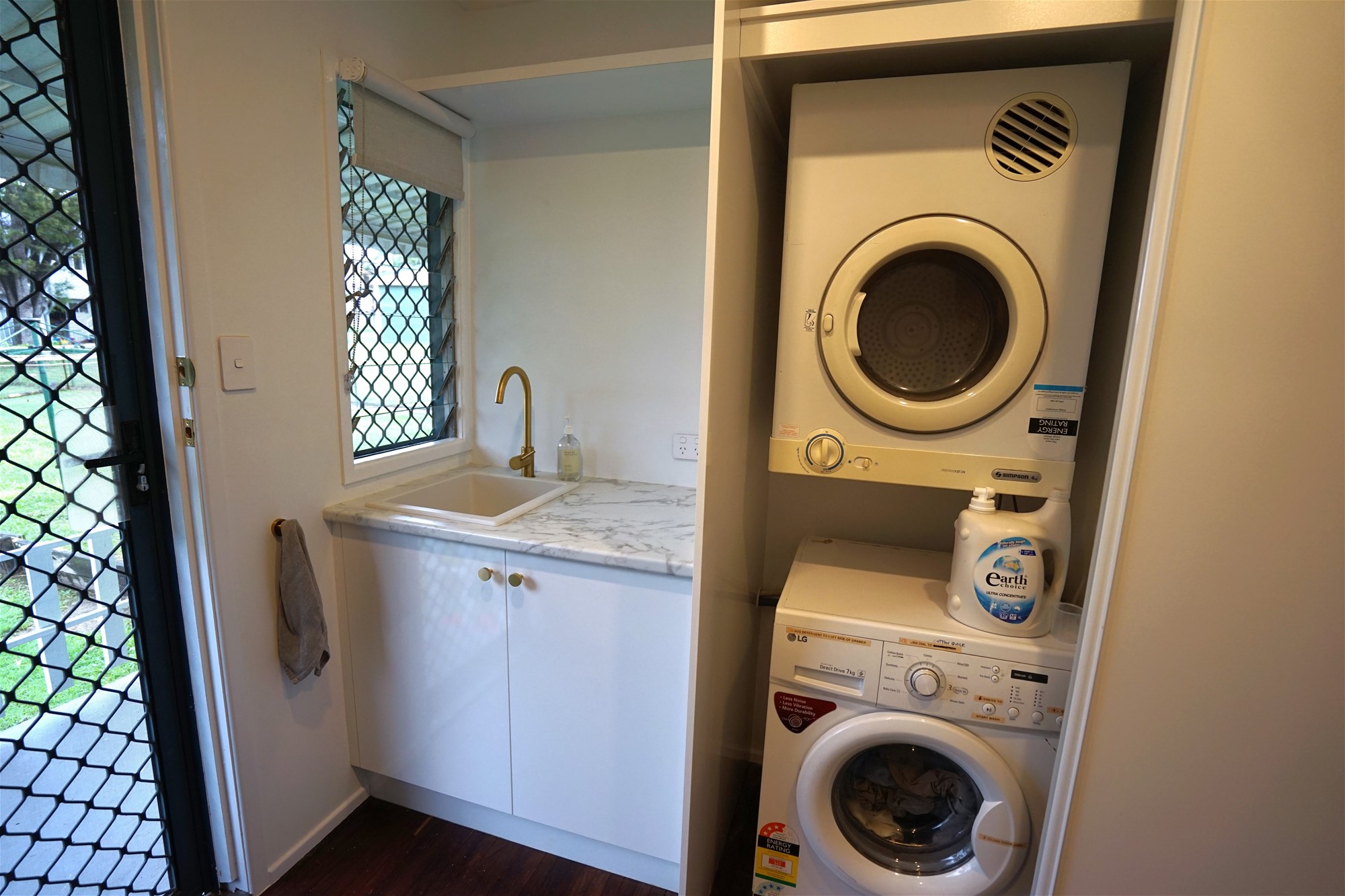Freshly Renovated Home in Cul-de-Sac 14