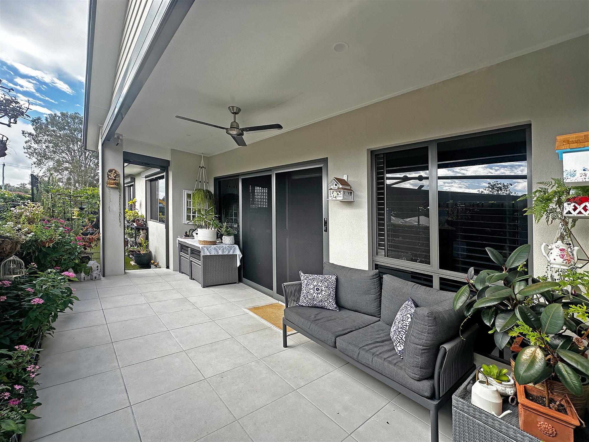 EXQUISITE RESORT HOME, PACKED TO 10