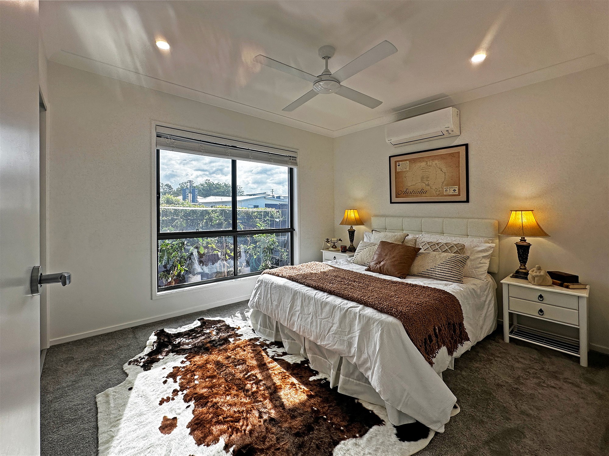 EXQUISITE RESORT HOME, PACKED TO 13
