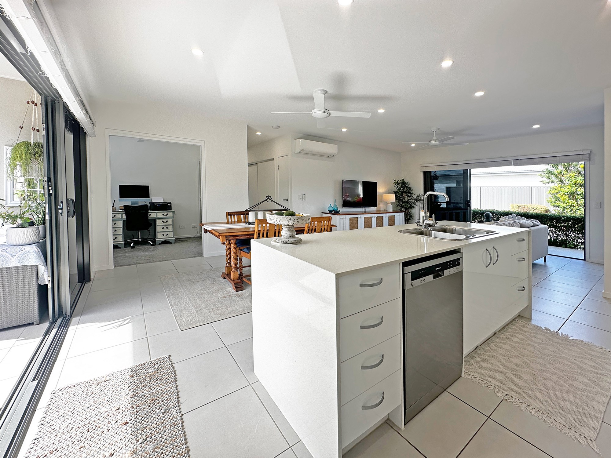 EXQUISITE RESORT HOME, PACKED TO 6