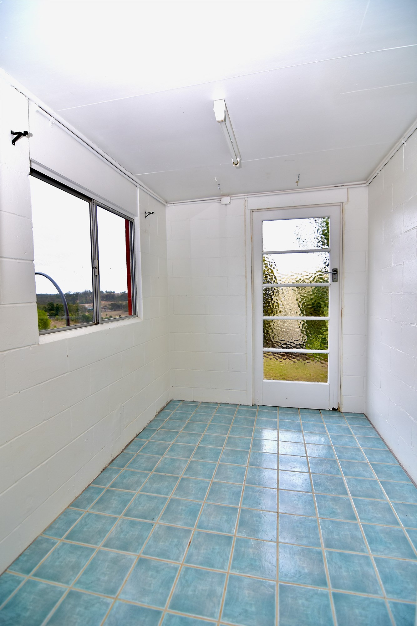 Funky low maintenance home! 11
