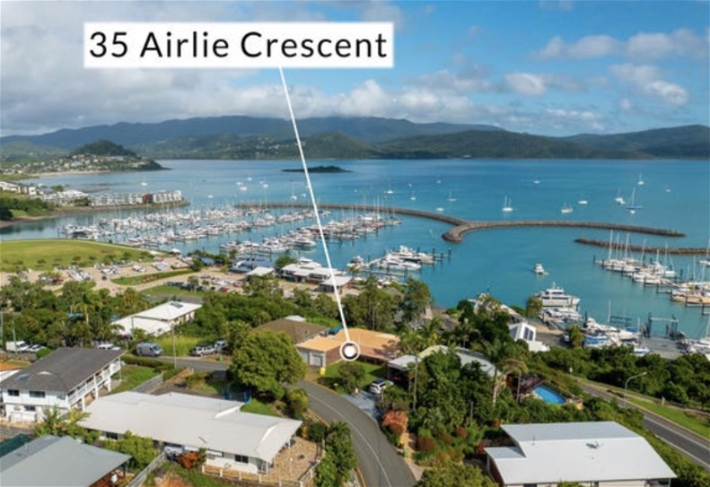 300m walk to the beach and Main st (under offer)