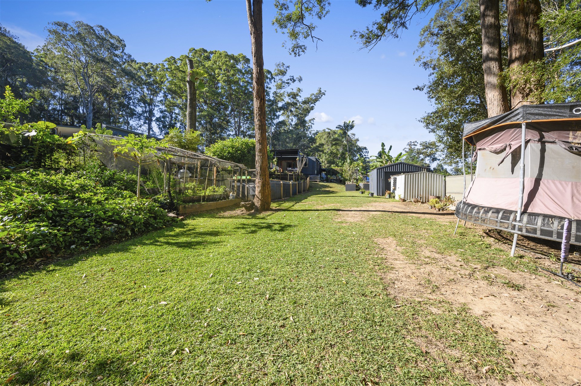 Fishing, Golf, Lifestyle + Privacy! 25