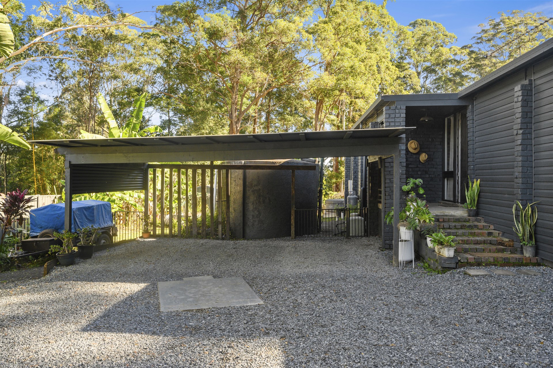 Fishing, Golf, Lifestyle + Privacy! 3