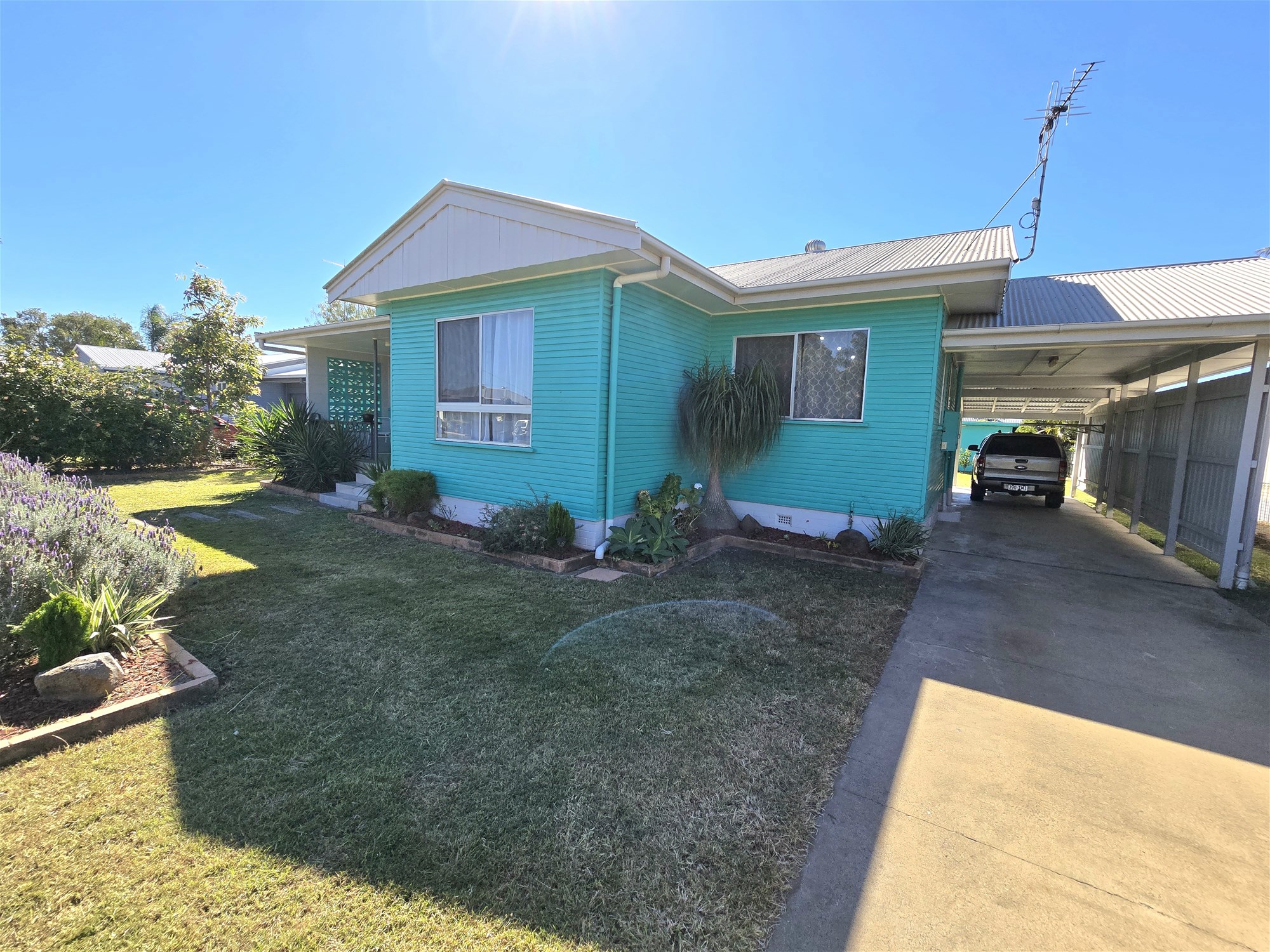 Serious sellers, immaculate home! 2
