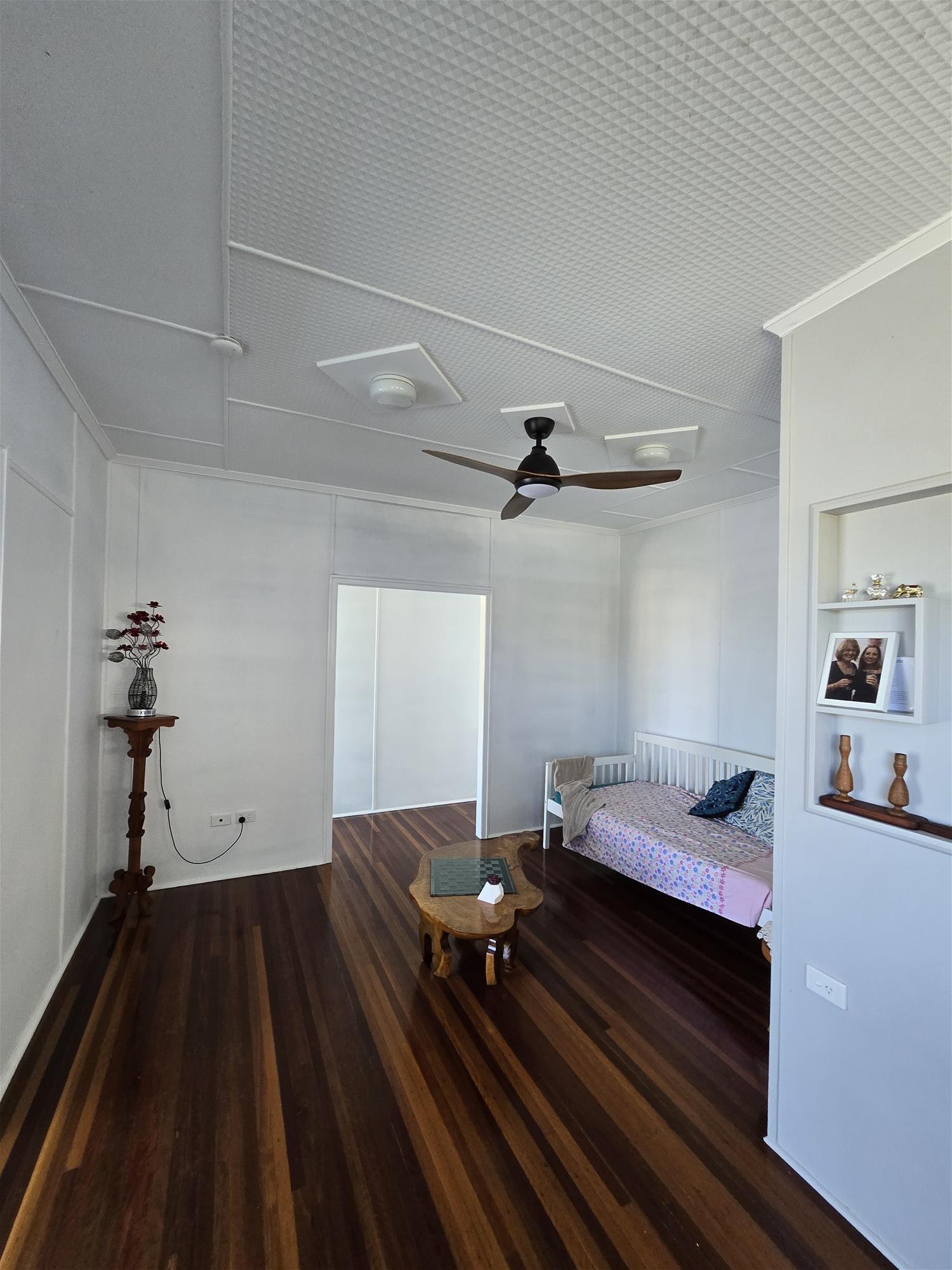 Serious sellers, immaculate home! 7