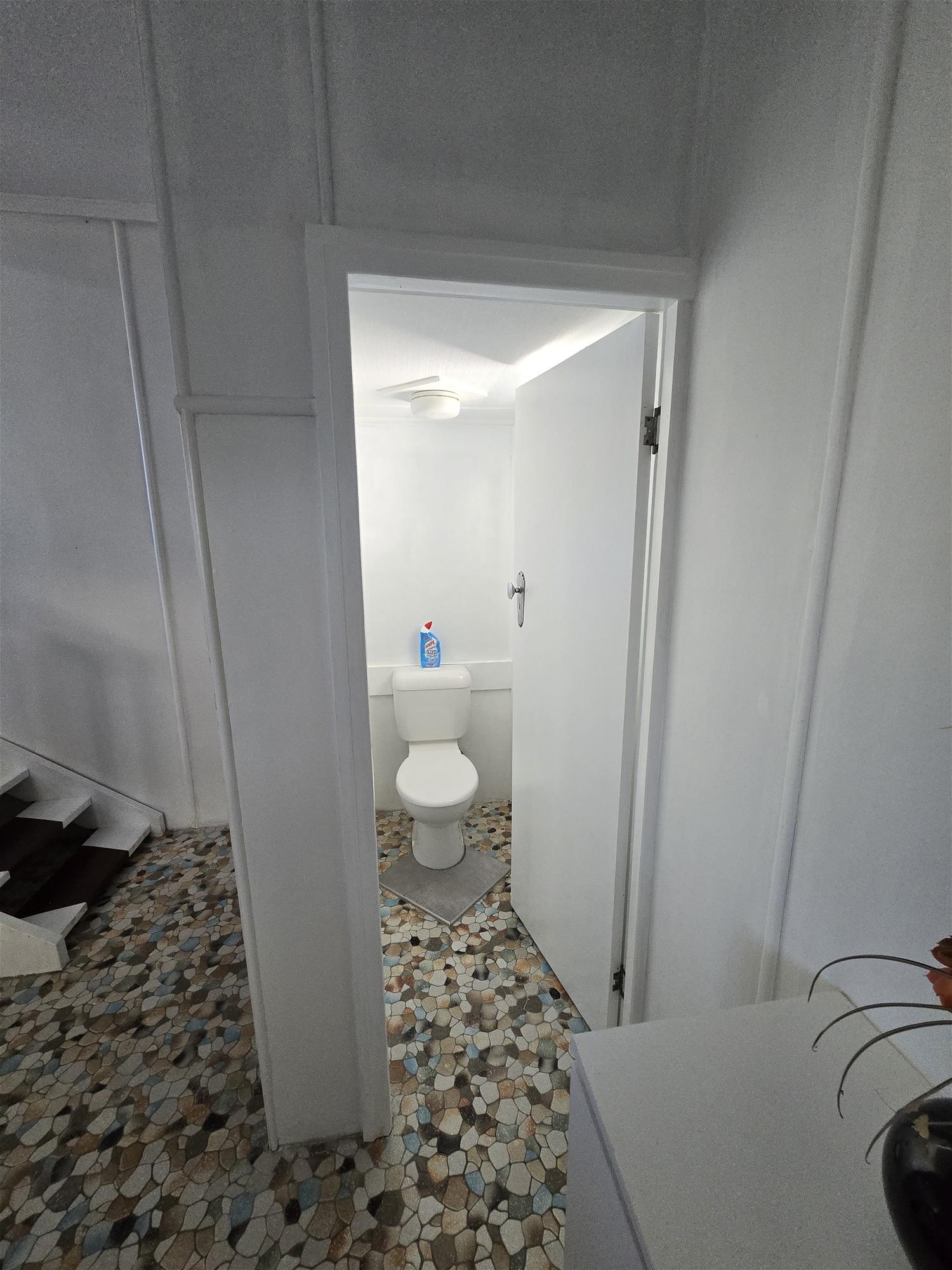 Serious sellers, immaculate home! 20