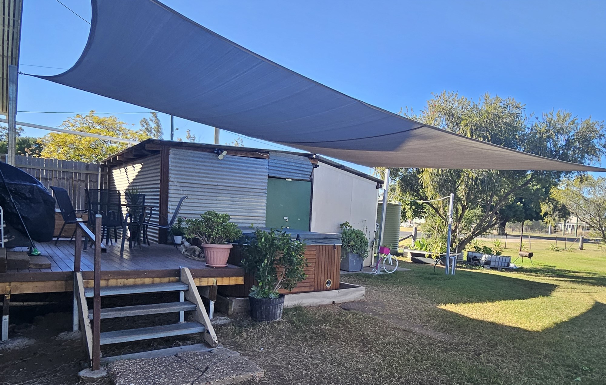 House with shop attached 3