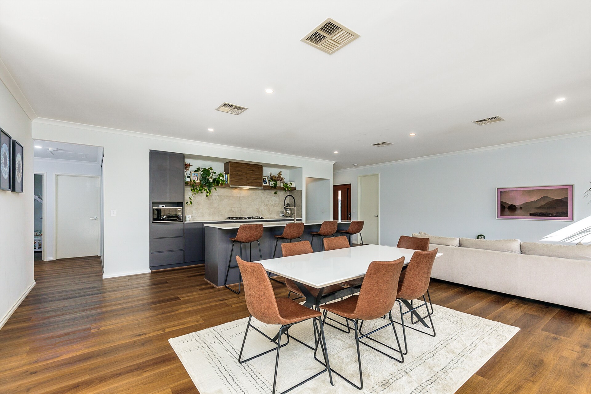 Newly built oasis 13