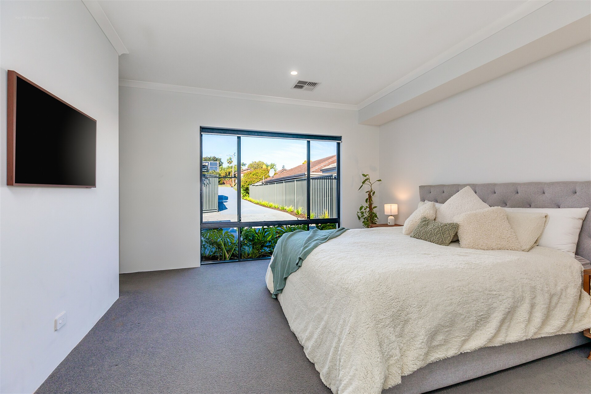 Newly built oasis 17