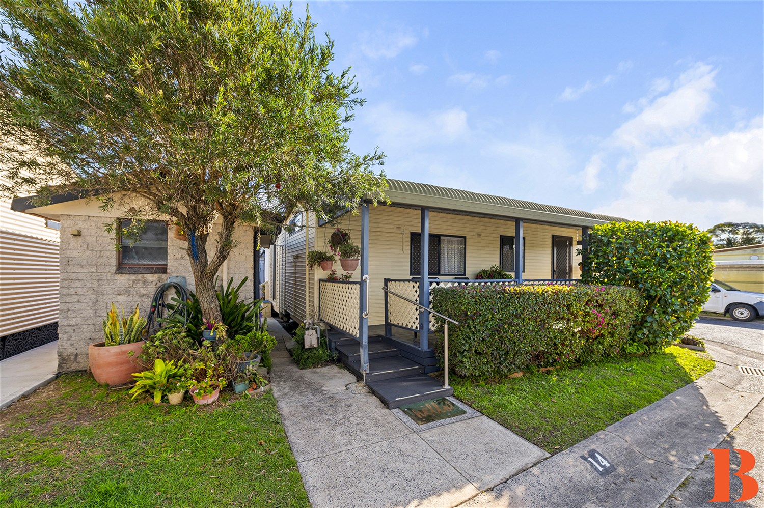 UNDER CONTRACT/DEPOSIT TAKEN – Full 3