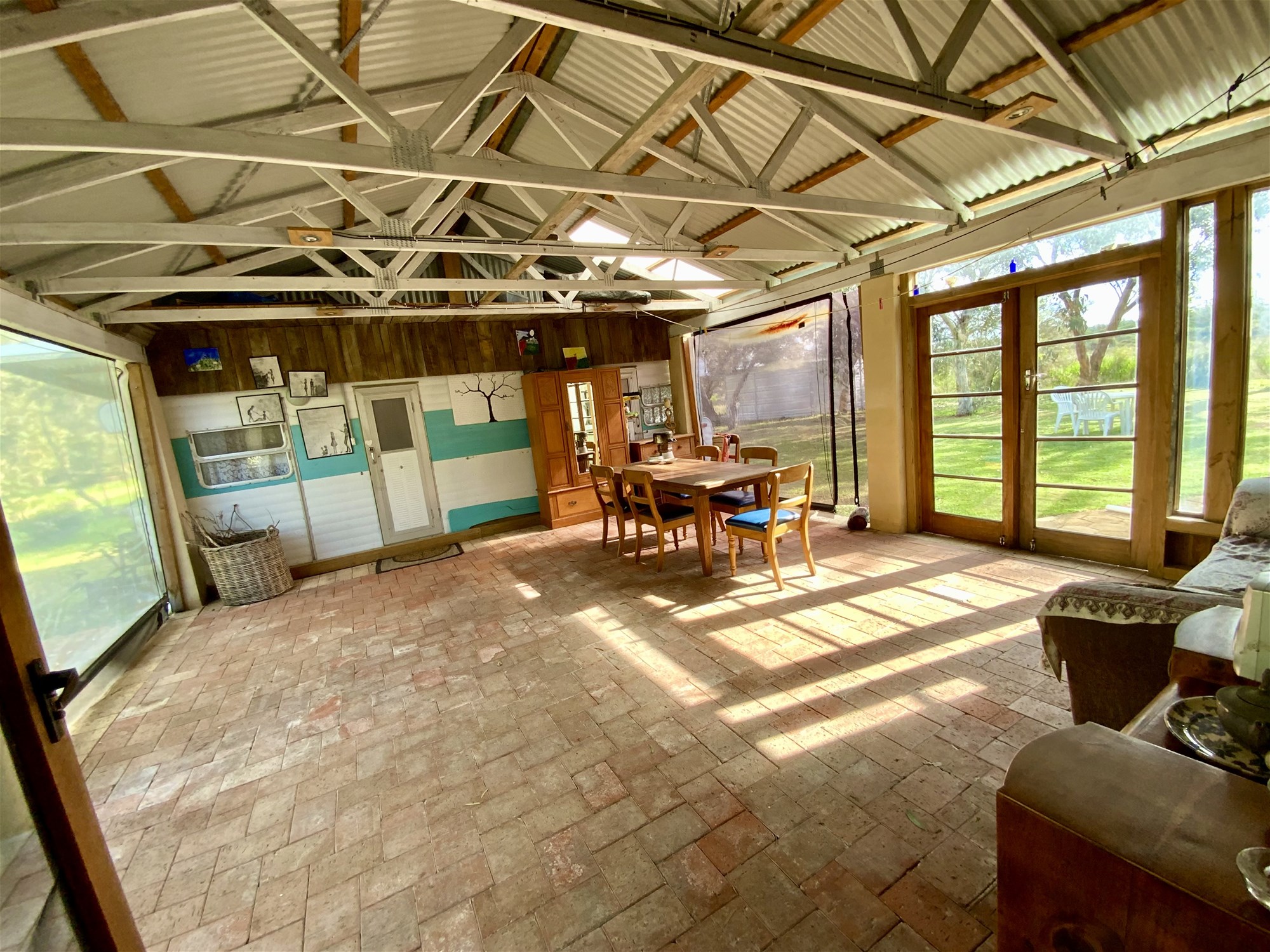 Unique Rural Retreat Lifestyle 16