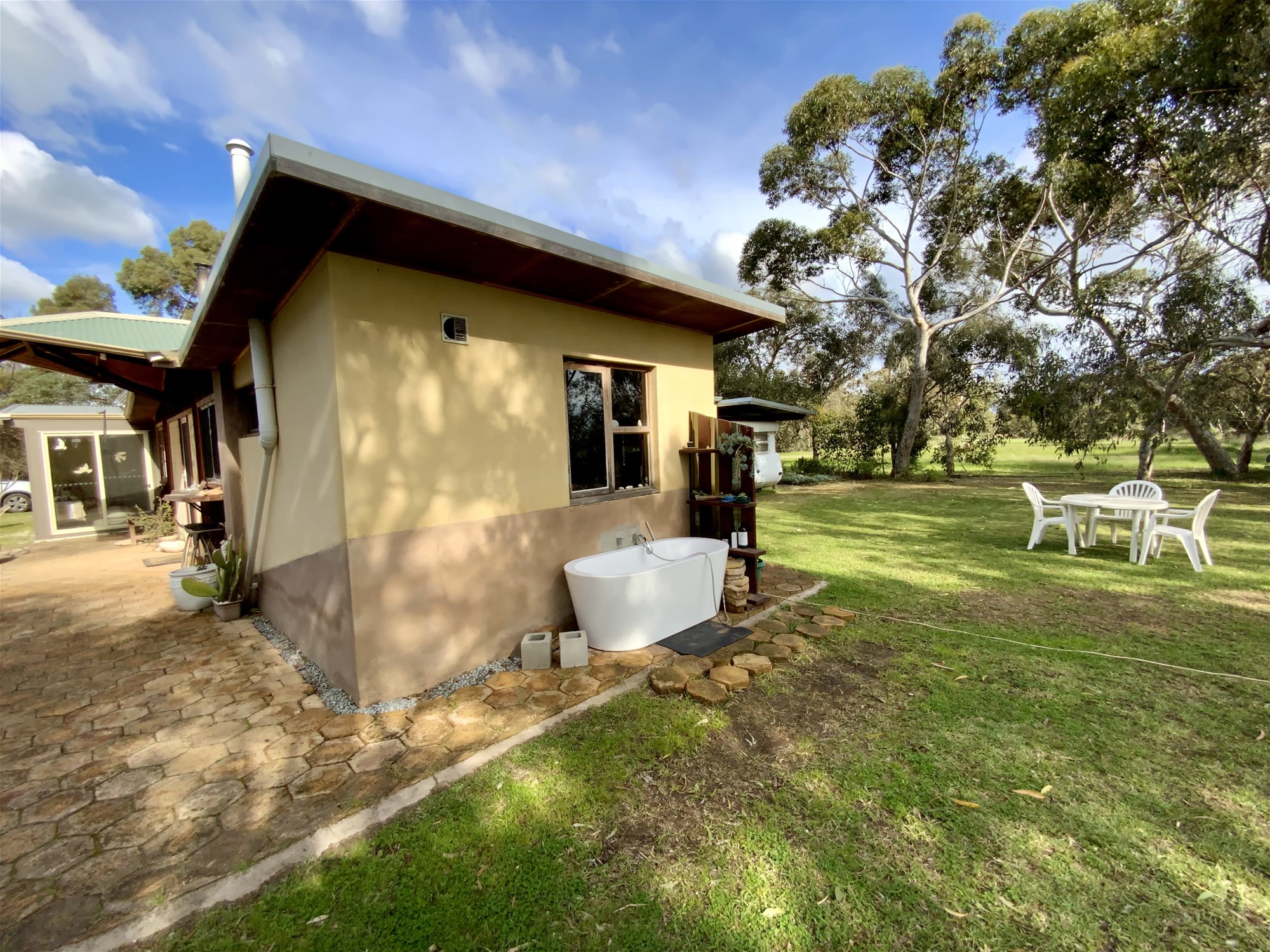 Unique Rural Retreat Lifestyle 3