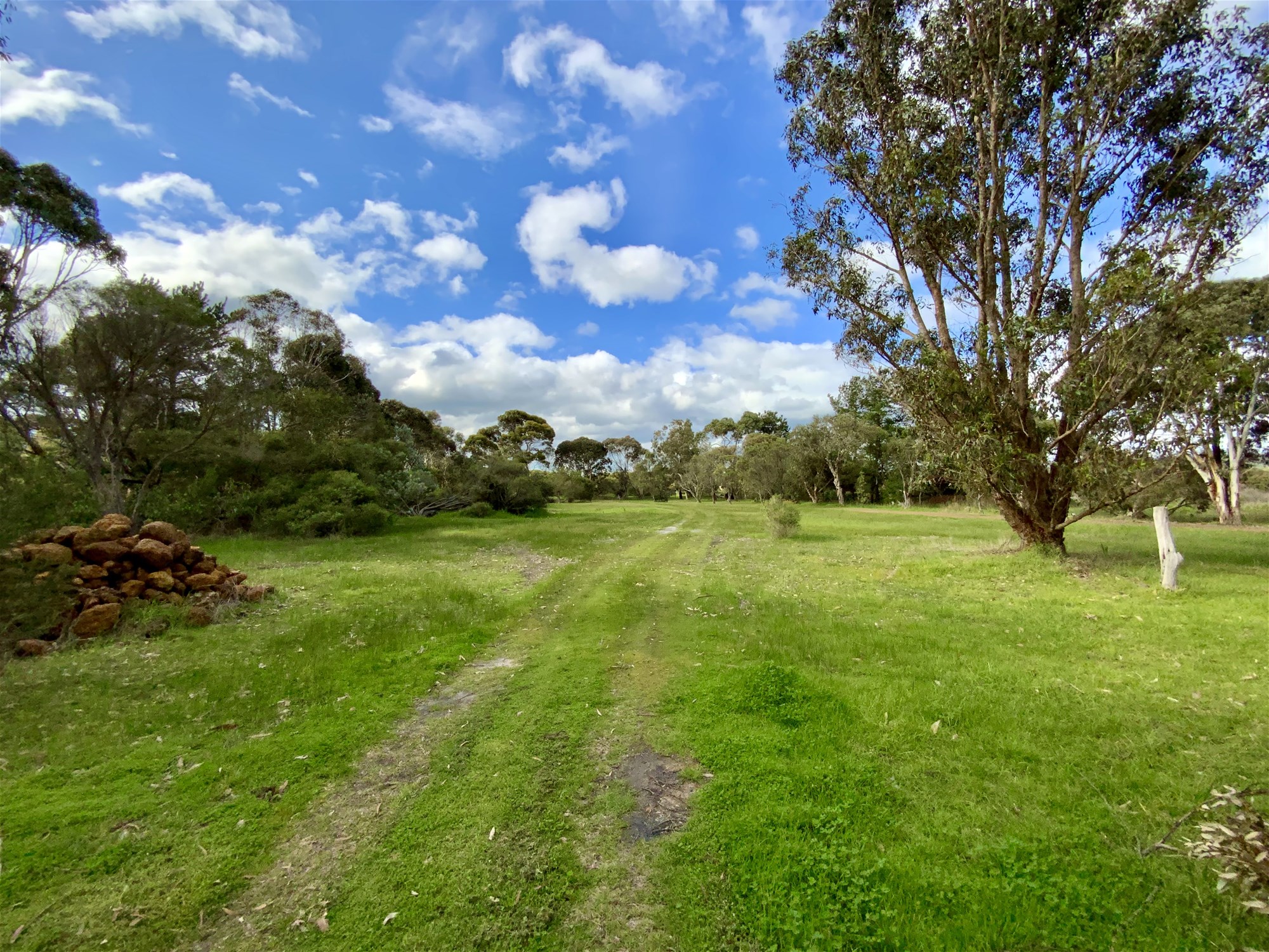 Unique Rural Retreat Lifestyle 36