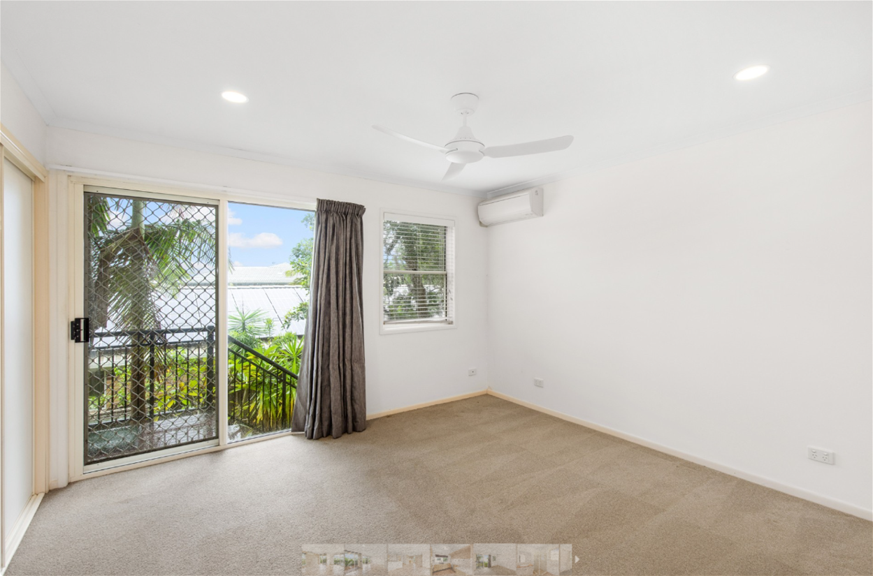 “Stunning Townhouse in Sunrise Beach 5