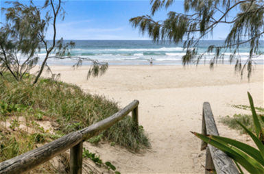 “Stunning Townhouse in Sunrise Beach 20