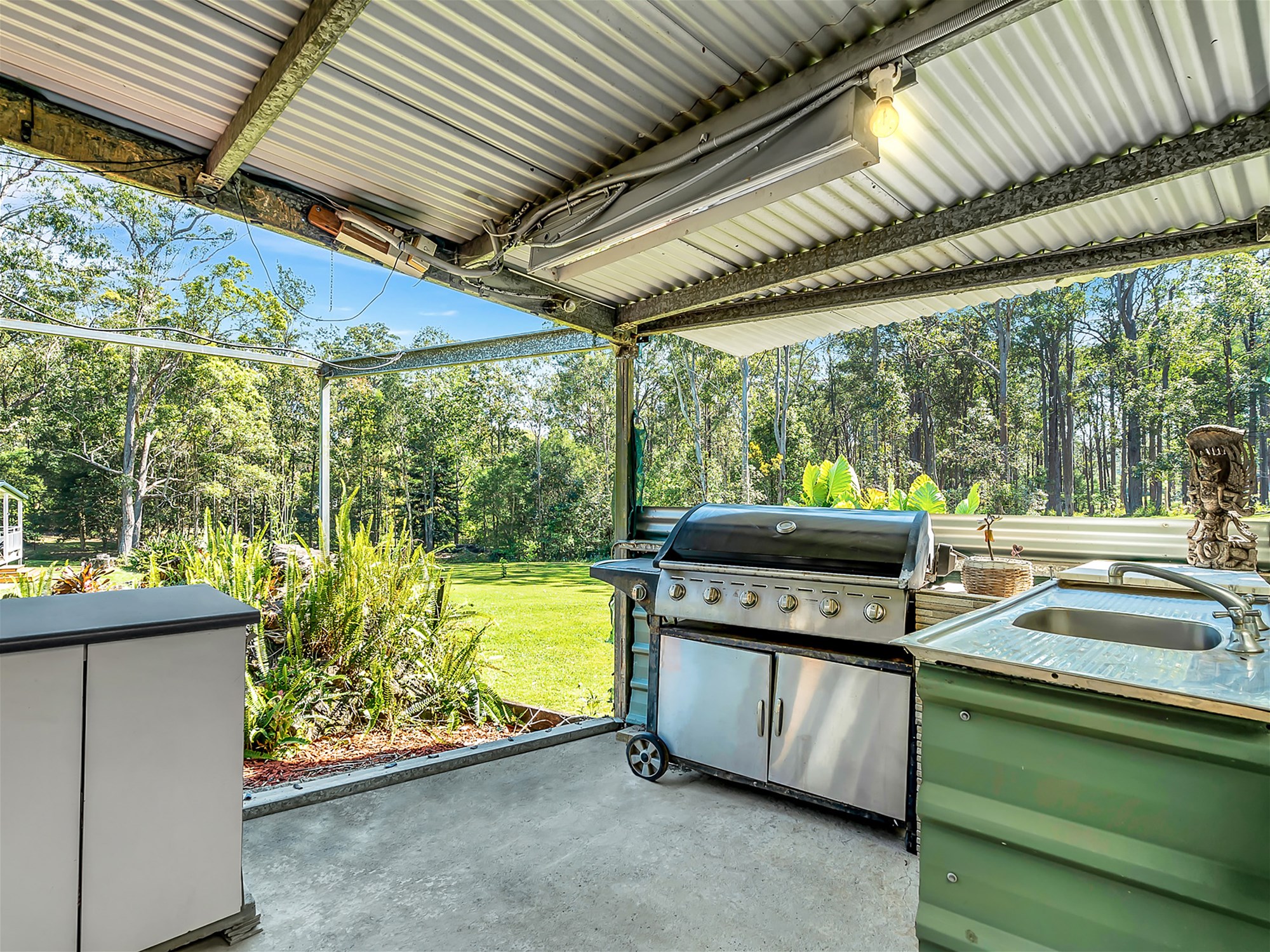 Versatile Shed Style Home on 18