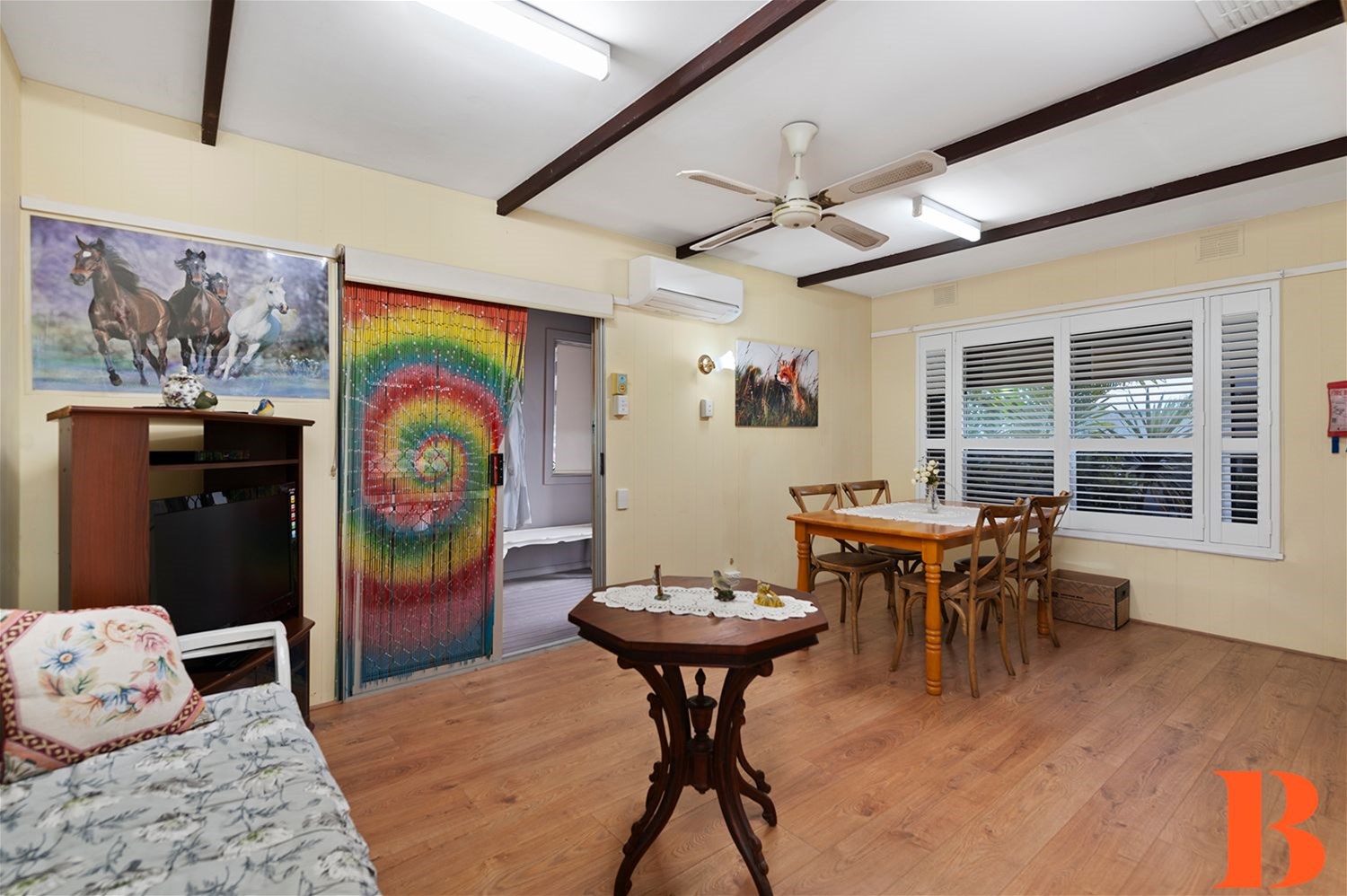 Deposit Taken/Under Contract – Gorgeous 7