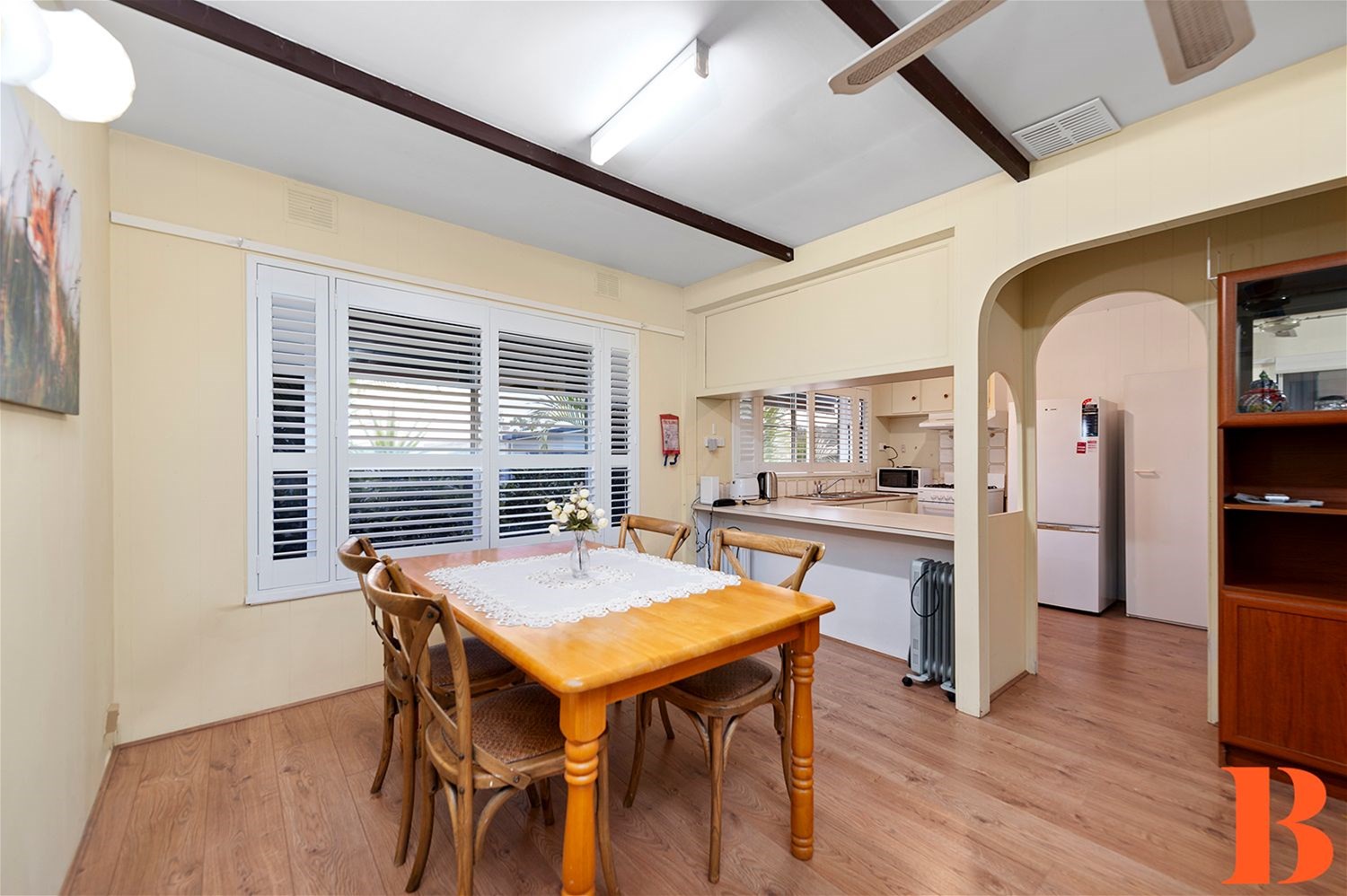 Deposit Taken/Under Contract – Gorgeous 8