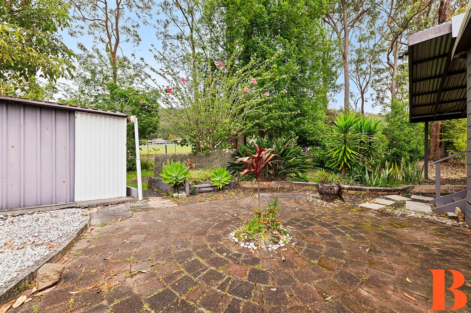 Deposit Taken/Under Contract – Gorgeous 10