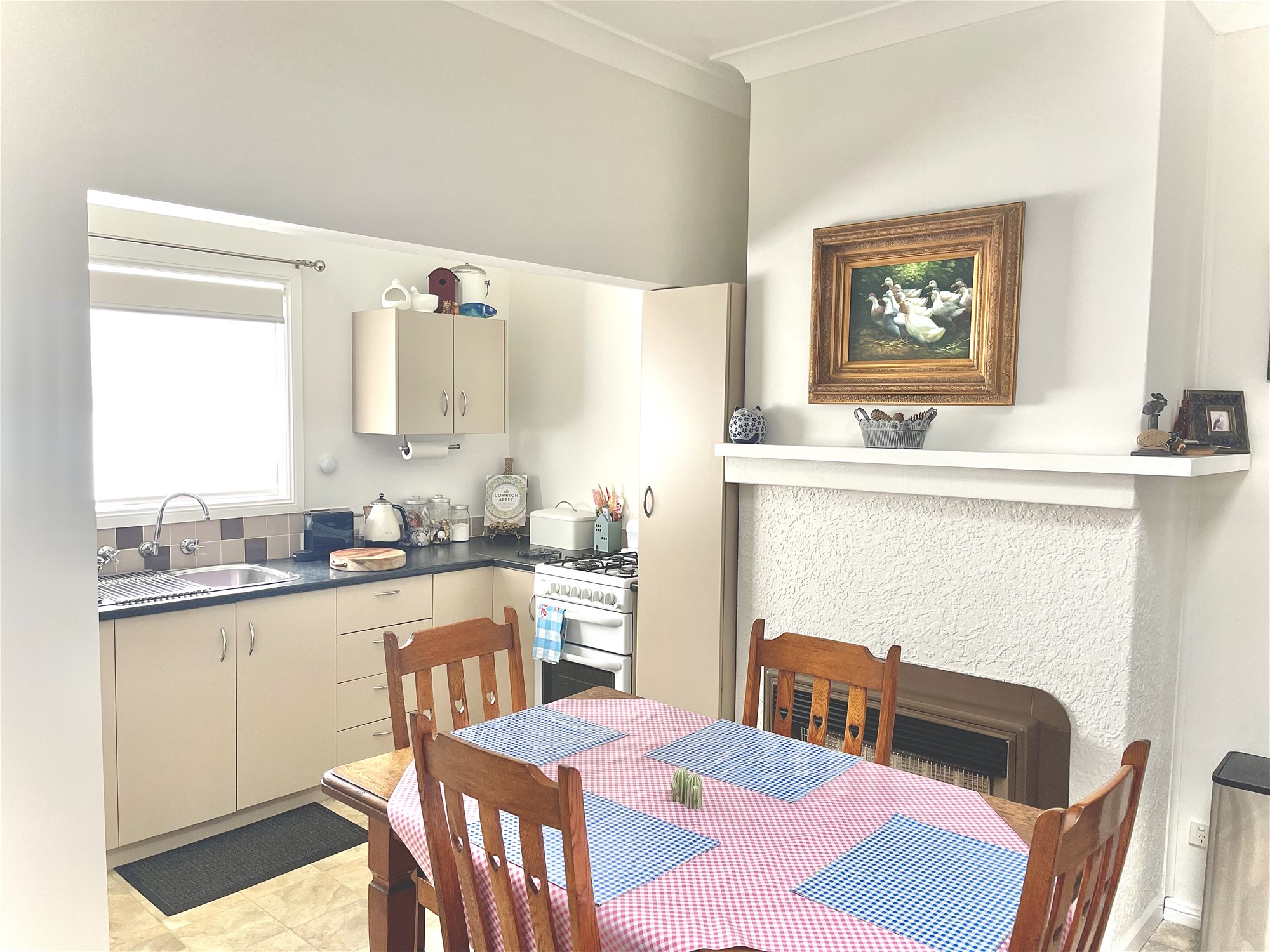 2 Bedroom + Sunroom South 9
