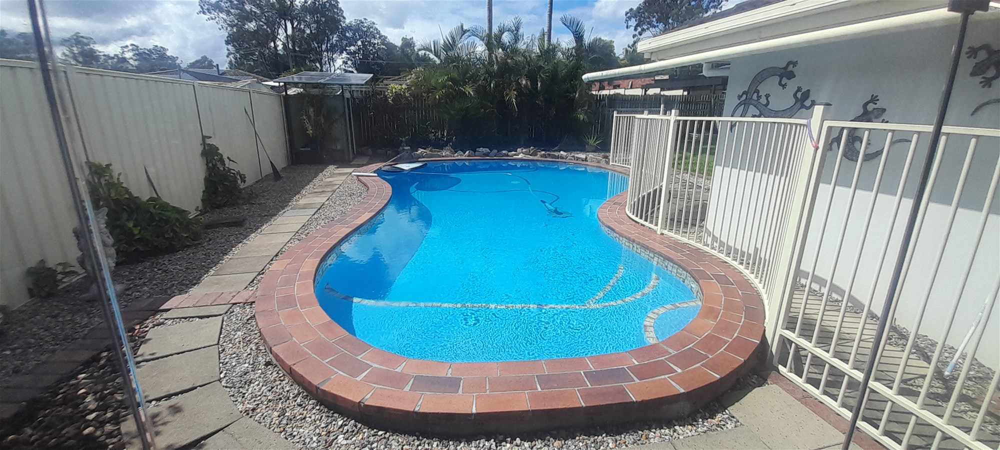 4 Bedroom Home with pool 12