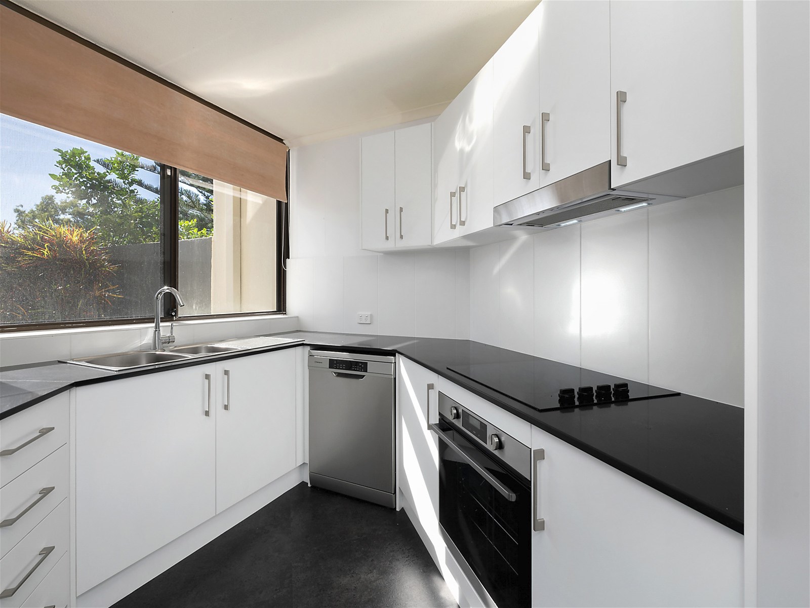 VILLA STYLE APPARTMENT , WALK 3