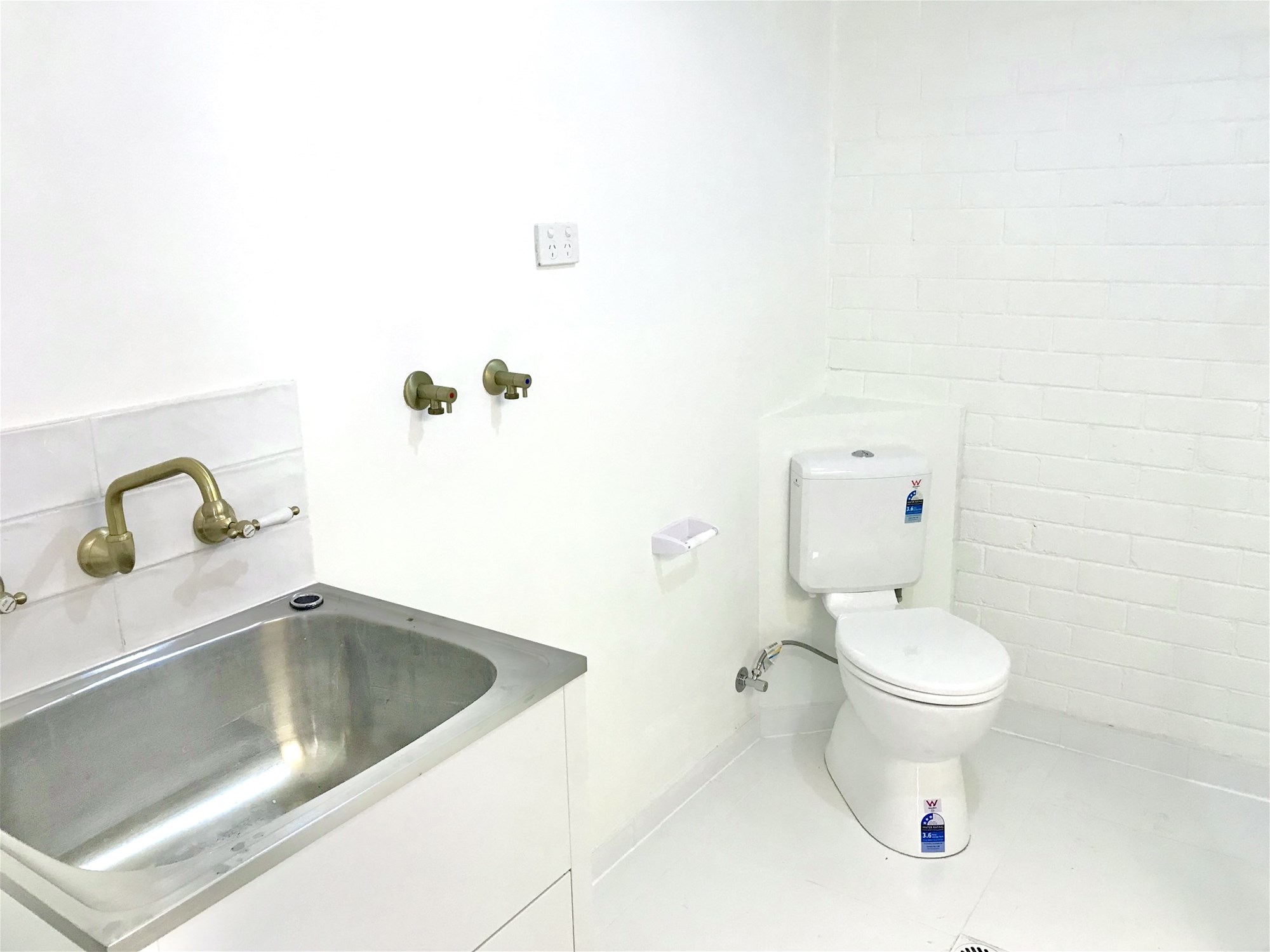 *RENOVATED *All new inside *Reduced 8