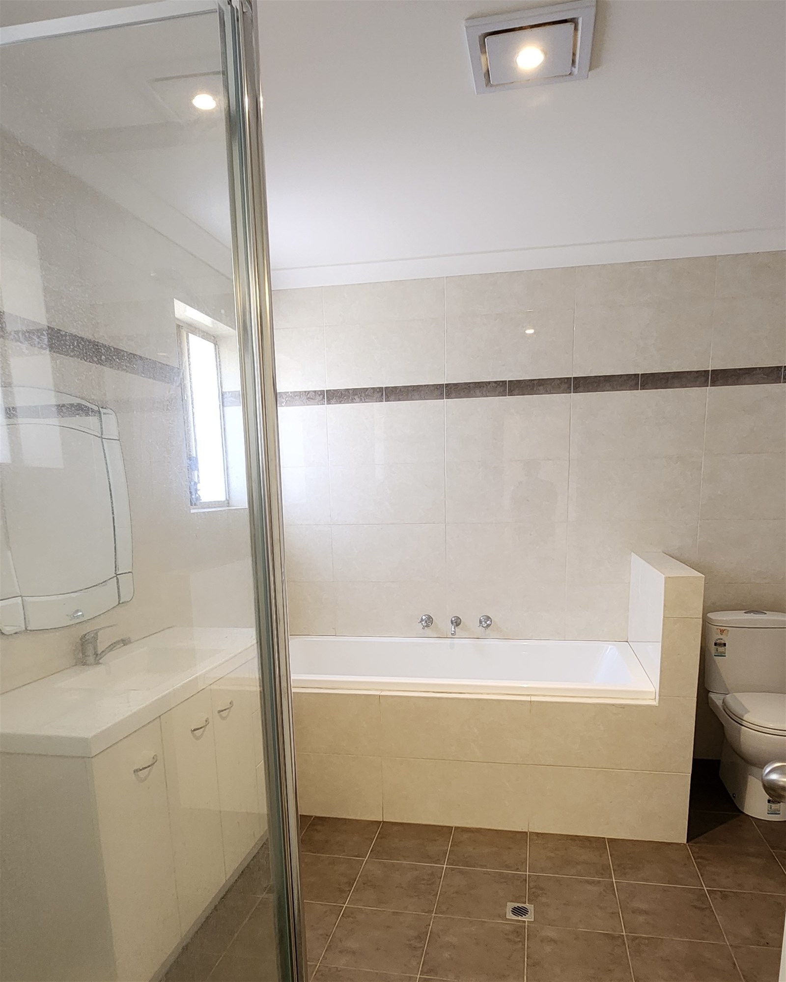 UNDER OFFER 16